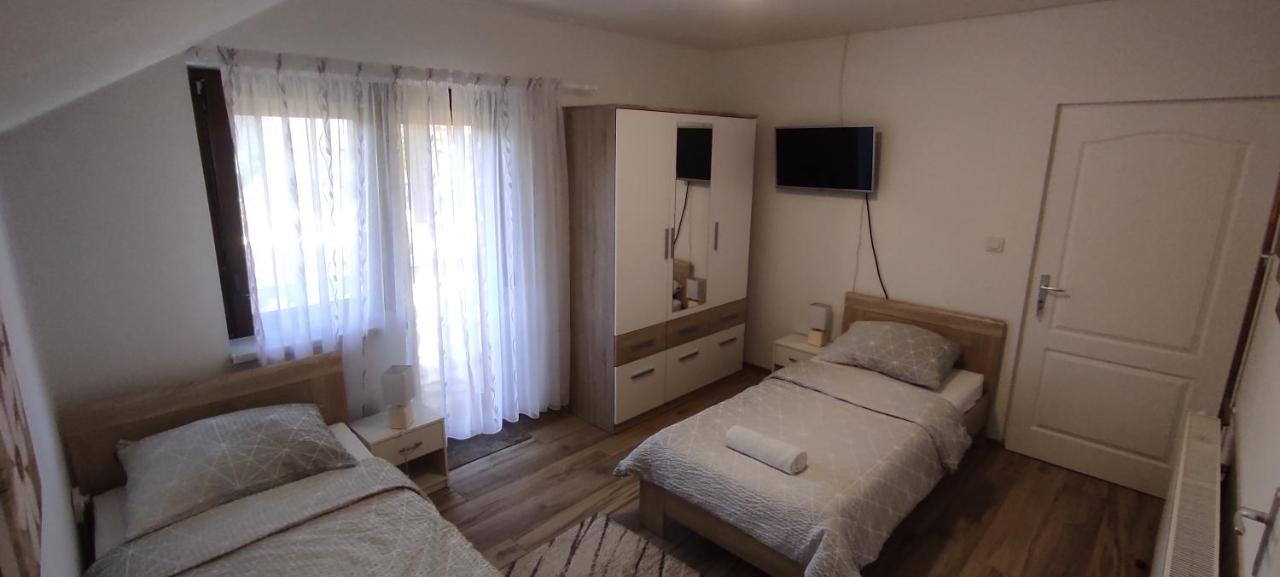 Apartman Majetic Otočac Exterior foto