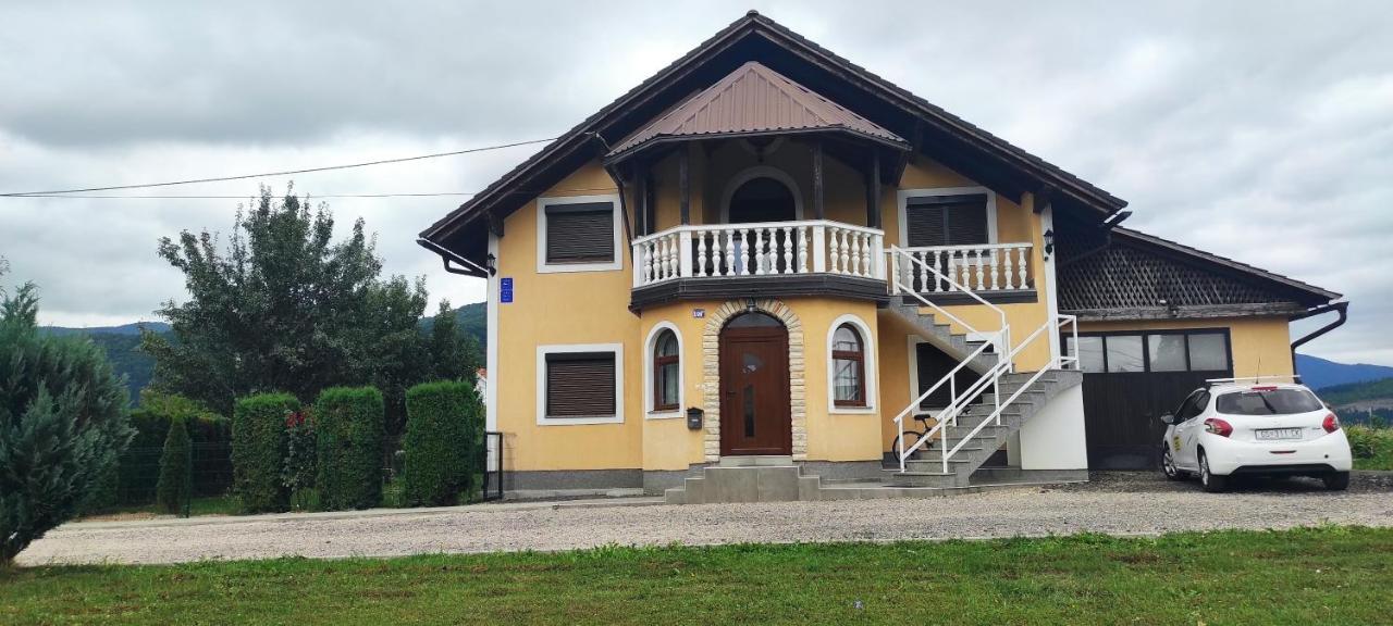Apartman Majetic Otočac Exterior foto