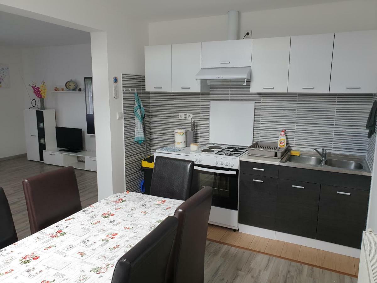 Apartman Majetic Otočac Exterior foto